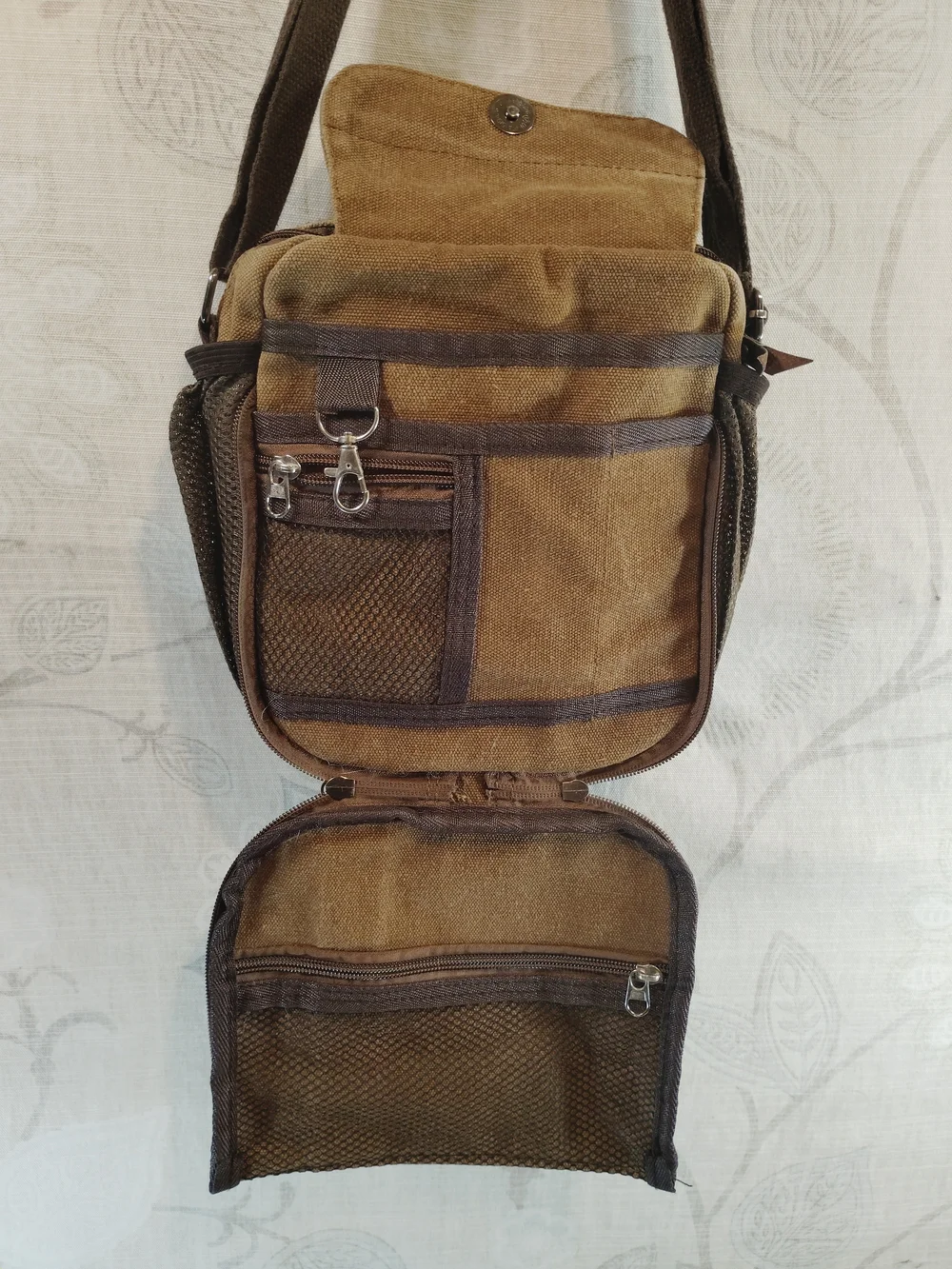 Casual Compact Brown Canvas Messenger/Crossbody Bag